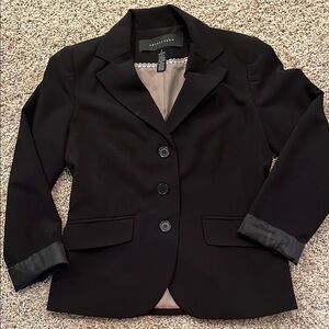 Apostrophe Black Blazer with Notched Lapels and Structured Shoulders